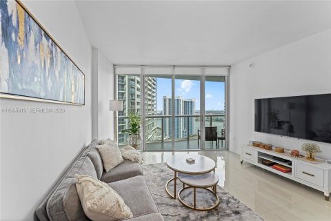Condo in Miami, Florida, 1 bedroom  № 2052827 - photo 7