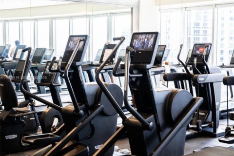 Condo in Miami, Florida, 1 bedroom  № 2052827 - photo 25