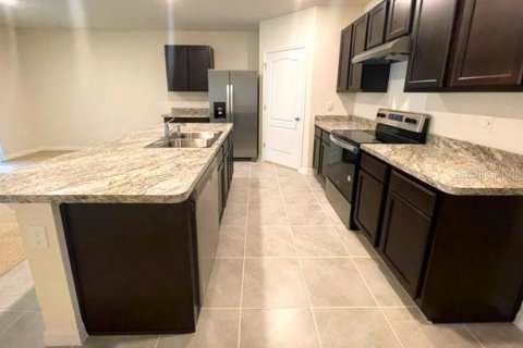 Casa en alquiler en Winter Haven, Florida, 4 dormitorios, 169.83 m2 № 1584695 - foto 13