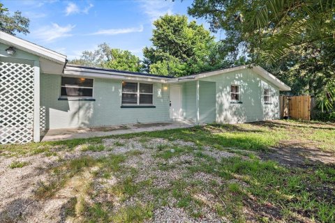 House in Nokomis, Florida 3 bedrooms, 127.09 sq.m. № 2360381 - photo 2