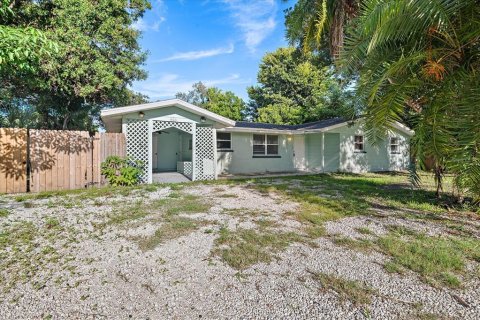House in Nokomis, Florida 3 bedrooms, 127.09 sq.m. № 2360381
