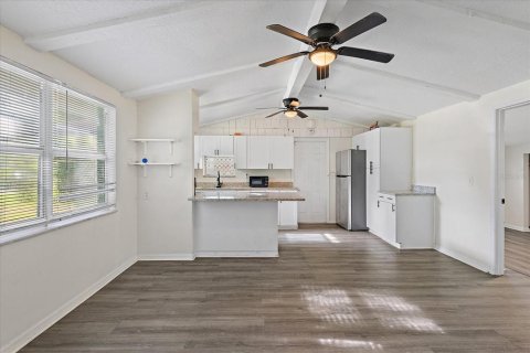 House in Nokomis, Florida 3 bedrooms, 127.09 sq.m. № 2360381 - photo 7