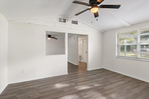 House in Nokomis, Florida 3 bedrooms, 127.09 sq.m. № 2360381 - photo 12