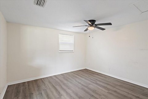 House in Nokomis, Florida 3 bedrooms, 127.09 sq.m. № 2360381 - photo 9