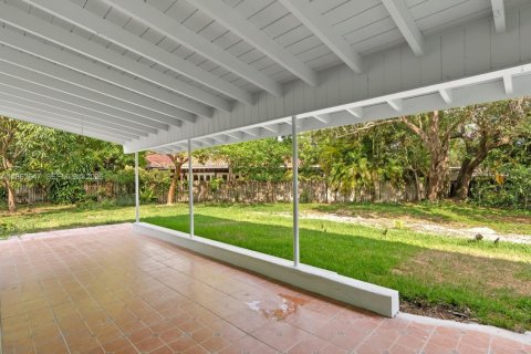 Villa ou maison à vendre à Pinecrest, Floride: 3 chambres, 133.41 m2 № 2026001 - photo 18