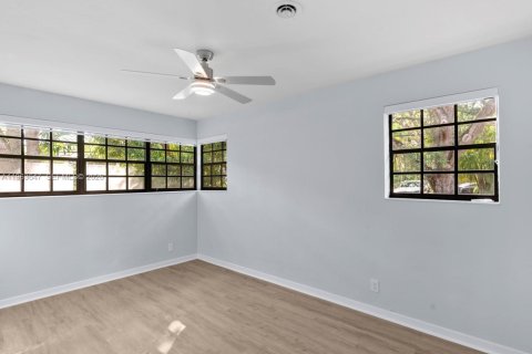 Villa ou maison à vendre à Pinecrest, Floride: 3 chambres, 133.41 m2 № 2026001 - photo 11