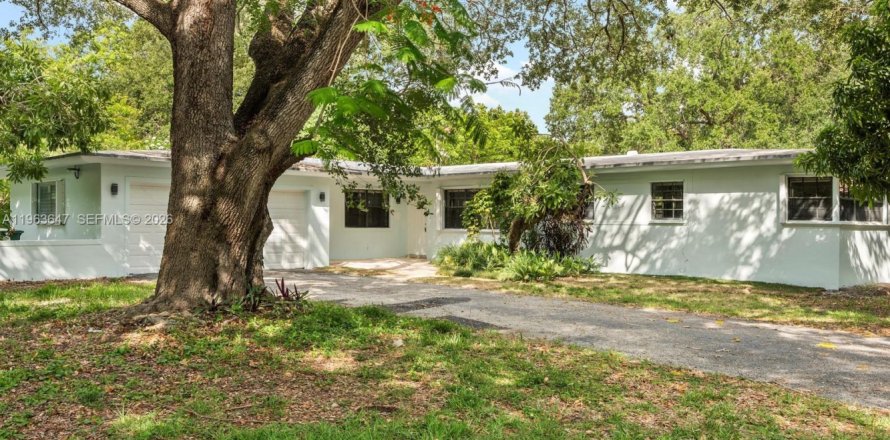 Villa ou maison à Pinecrest, Floride 3 chambres, 133.41 m2 № 2026001