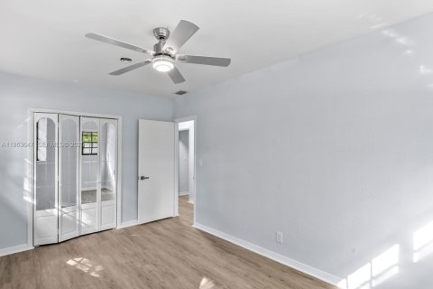 Villa ou maison à vendre à Pinecrest, Floride: 3 chambres, 133.41 m2 № 2026001 - photo 12