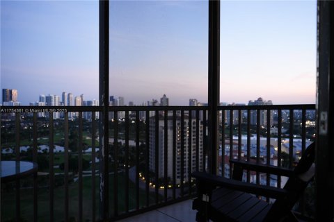Купить кондоминиум в Авентура, Флорида 2 спальни, 107.49м2, № 1500286 - фото 2