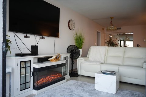 Купить кондоминиум в Авентура, Флорида 2 спальни, 107.49м2, № 1500286 - фото 7