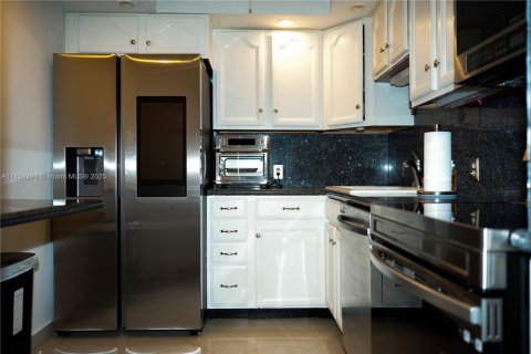 Купить кондоминиум в Авентура, Флорида 2 спальни, 107.49м2, № 1500286 - фото 12