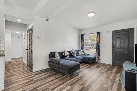 Купить виллу или дом в Тампа, Флорида 8 комнат, 102.38м2, № 2122200 - фото 4
