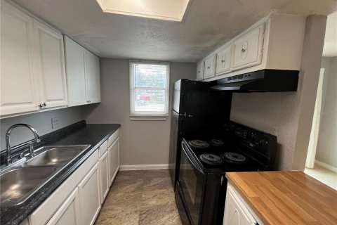 Condominio en alquiler en Orlando, Florida, 3 dormitorios, 124.3 m2 № 1911893 - foto 2