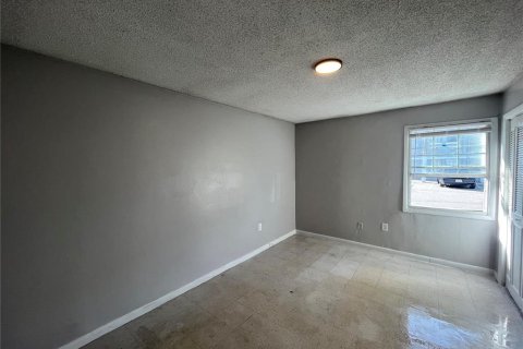 Condominio en alquiler en Orlando, Florida, 3 dormitorios, 124.3 m2 № 1911893 - foto 5