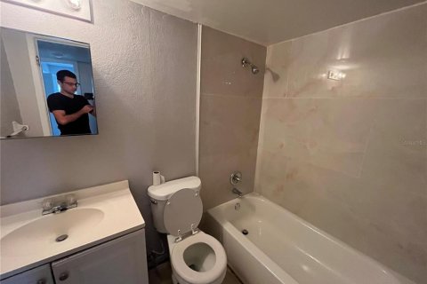 Condominio en alquiler en Orlando, Florida, 3 dormitorios, 124.3 m2 № 1911893 - foto 8