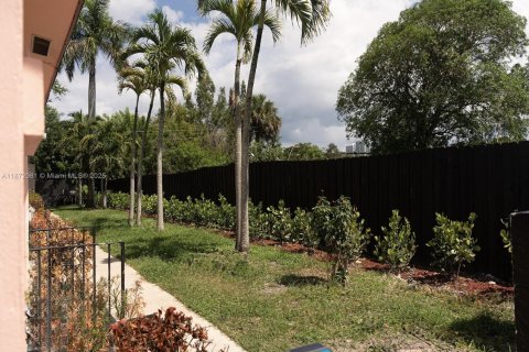 Apartamento en alquiler en Fort Lauderdale, Florida, 3 dormitorios, 181.9 m2 № 1920328 - foto 7