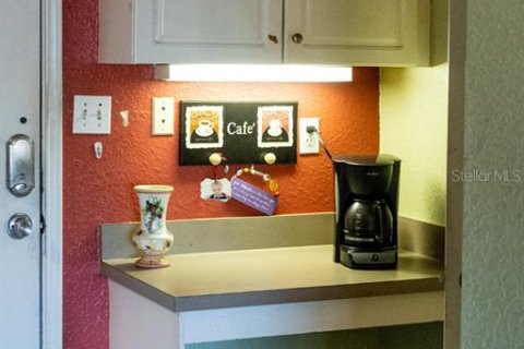 Condominio en venta en Tampa, Florida, 1 dormitorio, 82.68 m2 № 1522529 - foto 6