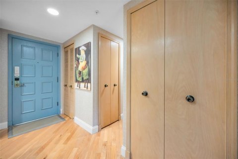 Condo in Palm Harbor, Florida, 1 bedroom № 2234483 - photo 4