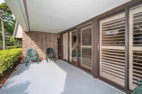 Condo in Palm Harbor, Florida, 1 bedroom № 2234483 - photo 18