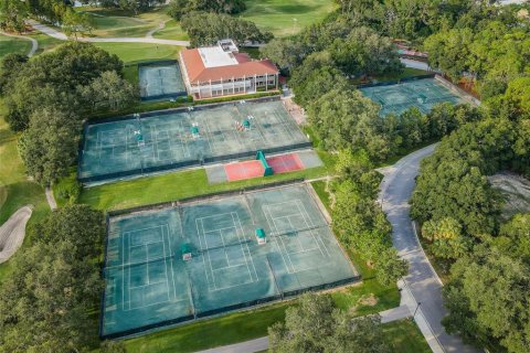 Condo in Palm Harbor, Florida, 1 bedroom № 2234483 - photo 29