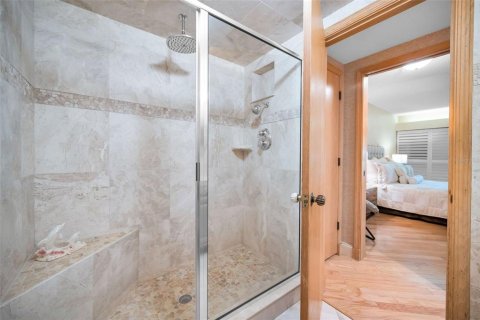 Condo in Palm Harbor, Florida, 1 bedroom № 2234483 - photo 16