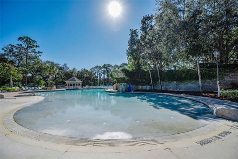 Condo in Palm Harbor, Florida, 1 bedroom № 2234483 - photo 25