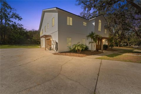 Appartement à louer à Holiday, Floride: 2 chambres, 210.33 m2 № 1835580 - photo 1