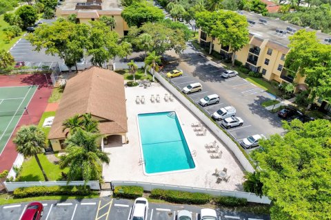 Condominio en alquiler en Boca Raton, Florida, 2 dormitorios, 86.96 m2 № 1186954 - foto 1