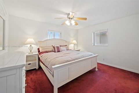 House in Plantation, Florida 2 bedrooms, 133.59 sq.m. № 1781797 - photo 17