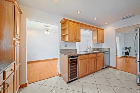 House in Plantation, Florida 2 bedrooms, 133.59 sq.m. № 1781797 - photo 16