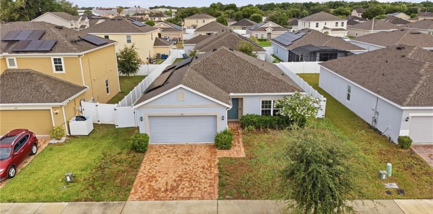 Casa en Davenport, Florida 3 dormitorios, 141.68 m2 № 2195793