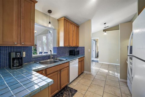 Villa ou maison à louer à Minneola, Floride: 3 chambres, 147.44 m2 № 2412657 - photo 17