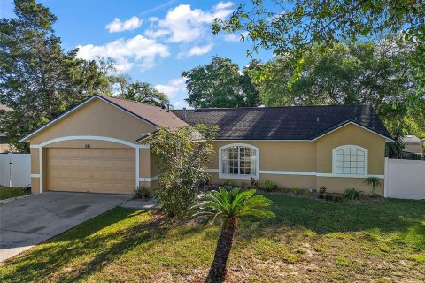 Villa ou maison à Minneola, Floride 3 chambres, 147.44 m2 № 2412657