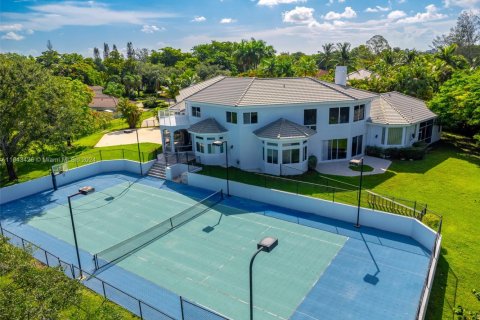 Купить виллу или дом в Корал-Спрингс, Флорида 9 спален, 758.73м2, № 1958619 - фото 4