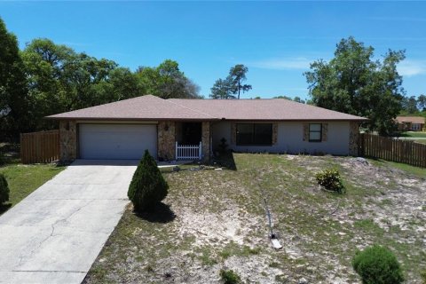 Casa en Ocala, Florida 3 dormitorios, 195.09 m2 № 2123591