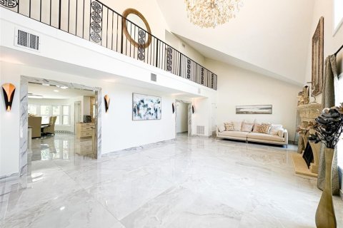 Villa ou maison à vendre à Valrico, Floride: 6 chambres, 627.93 m2 № 2396701 - photo 8
