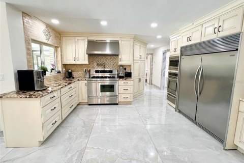 Villa ou maison à vendre à Valrico, Floride: 6 chambres, 627.93 m2 № 2396701 - photo 18