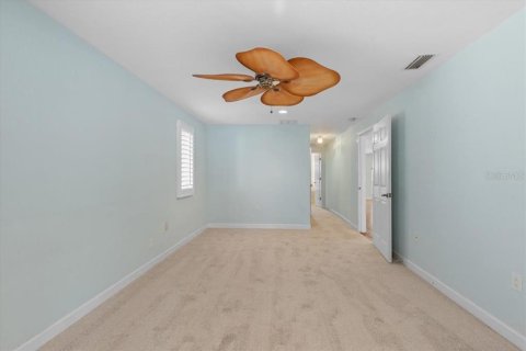 Casa en venta en Saint Petersburg, Florida, 5 dormitorios, 252.88 m2 № 1666082 - foto 15