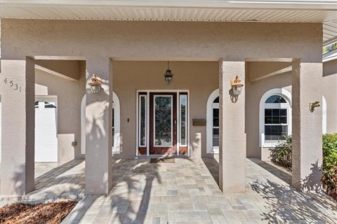 Casa en venta en Saint Petersburg, Florida, 5 dormitorios, 252.88 m2 № 1666082 - foto 4