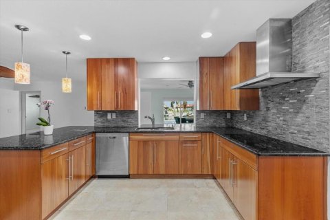 Casa en venta en Saint Petersburg, Florida, 5 dormitorios, 252.88 m2 № 1666082 - foto 21
