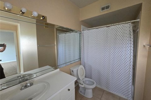 Condominio en alquiler en Sarasota, Florida, 2 dormitorios, 119.75 m2 № 1849899 - foto 6