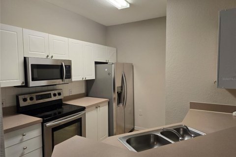 Condominio en alquiler en Sarasota, Florida, 2 dormitorios, 119.75 m2 № 1849899 - foto 3
