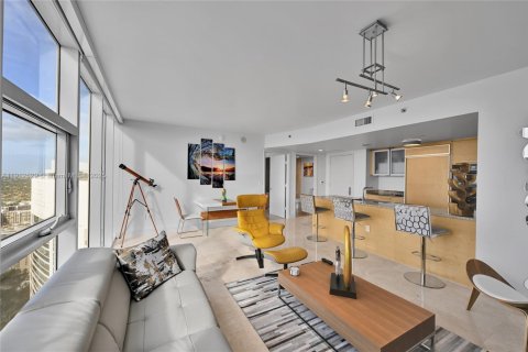 Condo in Hallandale Beach, Florida, 1 bedroom № 1966878 - photo 6