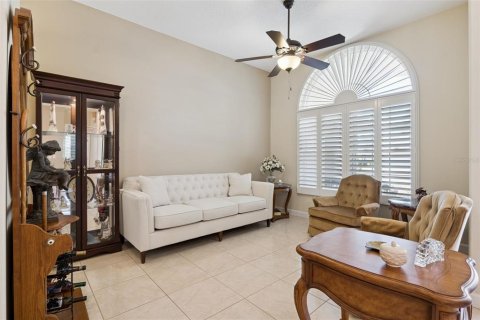 House in Mount Dora, Florida 4 bedrooms, 236.34 sq.m. № 2218507 - photo 10