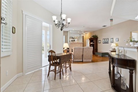 House in Mount Dora, Florida 4 bedrooms, 236.34 sq.m. № 2218507 - photo 22