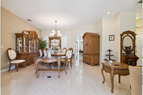 House in Mount Dora, Florida 4 bedrooms, 236.34 sq.m. № 2218507 - photo 8
