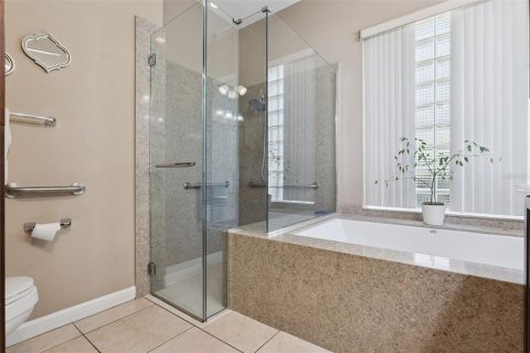 House in Mount Dora, Florida 4 bedrooms, 236.34 sq.m. № 2218507 - photo 27