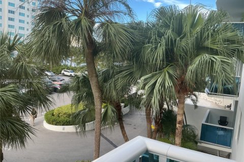 Copropriété à louer à North Bay Village, Floride: 1 chambre, 76.64 m2 № 2390433 - photo 6