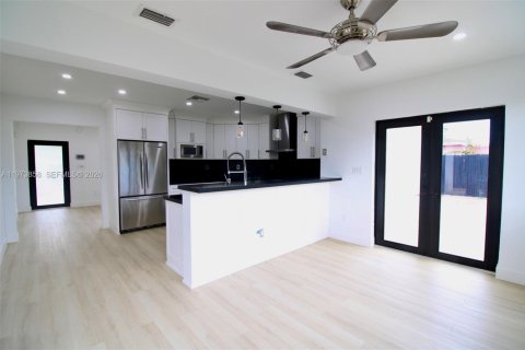 Casa en venta en Homestead, Florida, 3 dormitorios, 147.25 m2 № 2033596 - foto 21