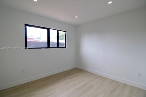 Casa en venta en Homestead, Florida, 3 dormitorios, 147.25 m2 № 2033596 - foto 23